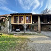 CASA DI CORTE A CASATENOVO