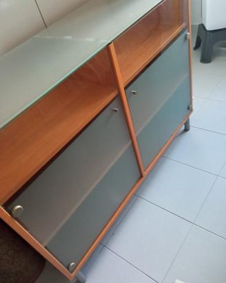 mobile in legno e vetro porta TV oggetti 