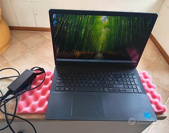 Gaming DELL 15,6 FHD i5-11th 8-Core 24/750GB Win11