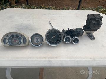 pezzi di auto antichi