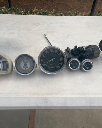 pezzi di auto antichi