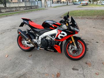 Aprilia Tuono V4 Factory