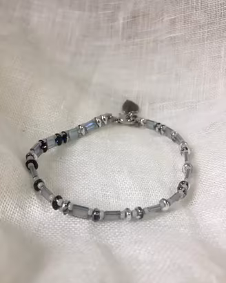 Bracciale da uomo grigio fatto a mano