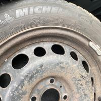 Gomme e cerchi da 16