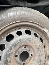 Gomme e cerchi da 16