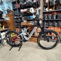 Mondraker Dune R 2025 Custom Media Bosch SX 400wh