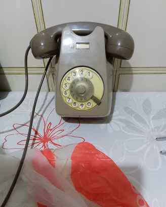  telefono a muro 