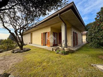 VILLA SINGOLA A CARVICO