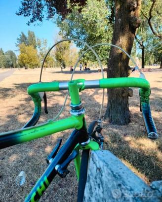 manubrio da corsa bici bianchi