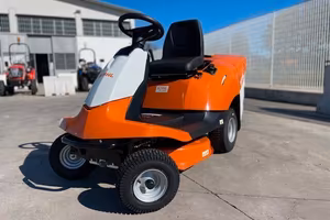 Trattorino tagliaerba STIHL RT 4082 promo