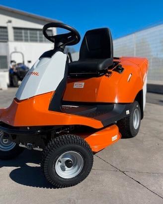 Trattorino tagliaerba STIHL RT 4082 promo
