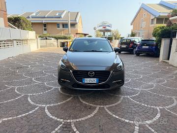 Mazda 3 Mazda3 1.5 Skyactiv-D Evolve