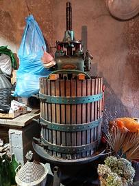 Attrezzatura per la vinificazione