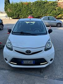 TOYOTA Aygo 1ª serie - 2014