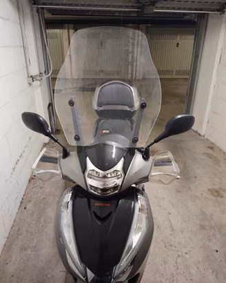 Honda sh 300i abs sport