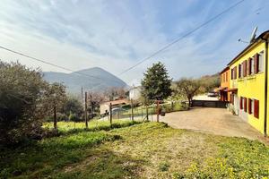 PORZIONE DI BIFAMILIARE A CINTO EUGANEO