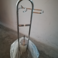 Porta asciugamani e cassetiera