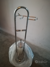 Porta asciugamani e cassetiera