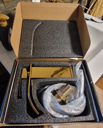 2 rubinetti oro