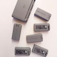 Set di 6 batterie Dji originali con caricabatterie