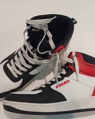 scarpe da uomo / ragazzo n.42