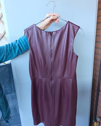 Vestito in finta pelle bordeaux