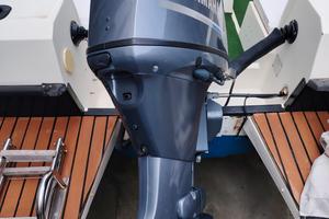 barca mt 5,50 motore Yamaha 40 /70 carrello 