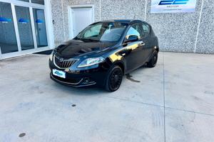 Ypsilon 1.0 FireFly 5 porte S&S Hybrid Silver