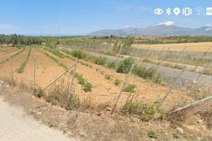 Terreno con magazzino