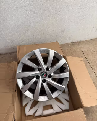 Cerchi in lega per alfaromeo giulietta