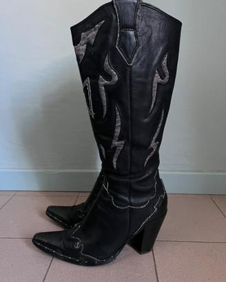 Stivali neri in pelle