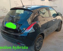 Lancia Ypsilon incidentata sinistrata mondialcars 