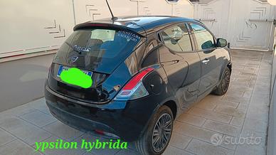 Lancia Ypsilon incidentata sinistrata mondialcars 