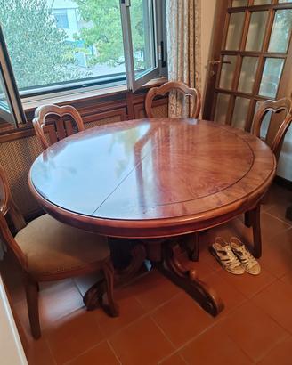 tavola rotonda con 6 sedie