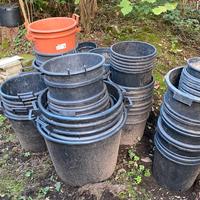 Ex contenitori piante