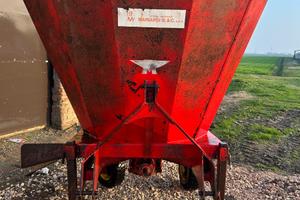 spargi paglia trucciolo