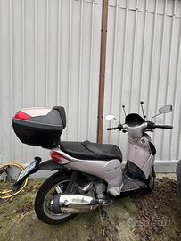 Scooter Scarabeo Aprilia 250