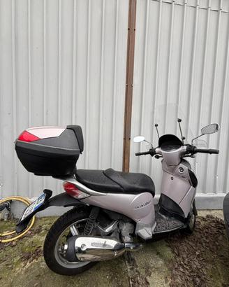 Scooter Scarabeo Aprilia 250