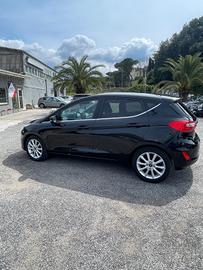 Ford Fiesta 1.5 TDCI 86cvTITANIUM CERCHI APPLE CAR