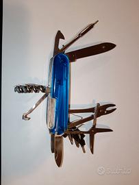 Multifunzione tipo cyber tool M