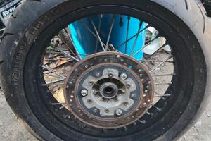 cerchio posteriore a raggi 