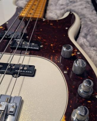Fender Precision Ultra con ampli, nuovo