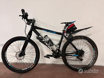 MontainBike 26” B’Twin RockRider 560