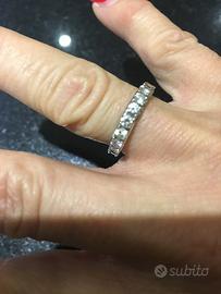 Fedina oro bianco 18kt con diamanti