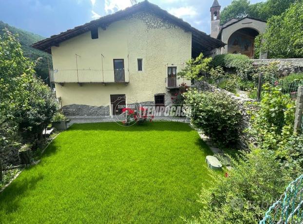 CASA INDIPENDENTE CON AMPIO GIARDINO