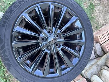 4 Cerchi Ford 17” Neri + Gomme Nexen