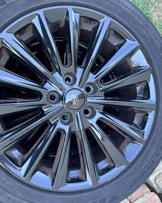 4 Cerchi Ford 17” Neri + Gomme Nexen