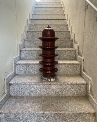 Isolatore elettrico in porcellana