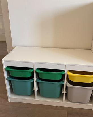 Mobile contenitore per bambini