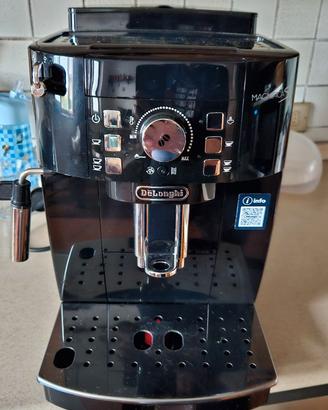 Macchina da caffè   Delonghi "MAGNIFICA S"